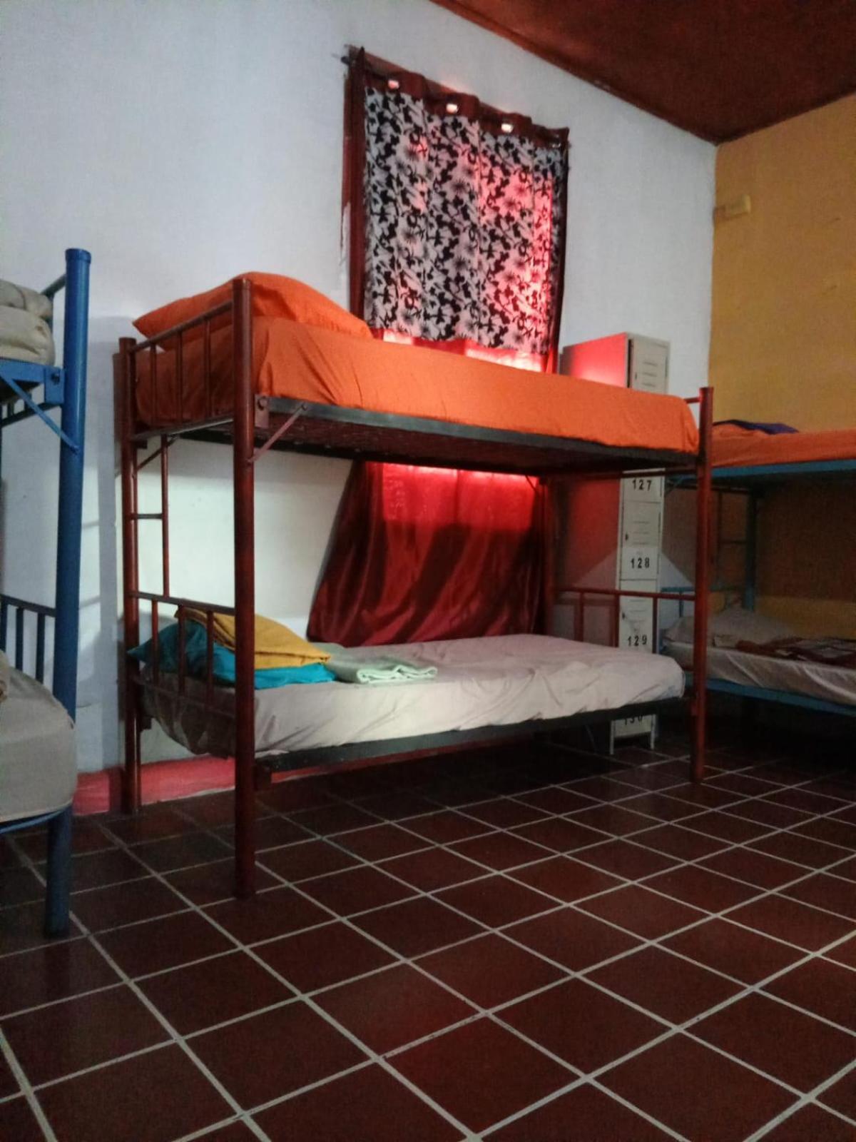 Karim Hostel Guatemala City Exterior foto