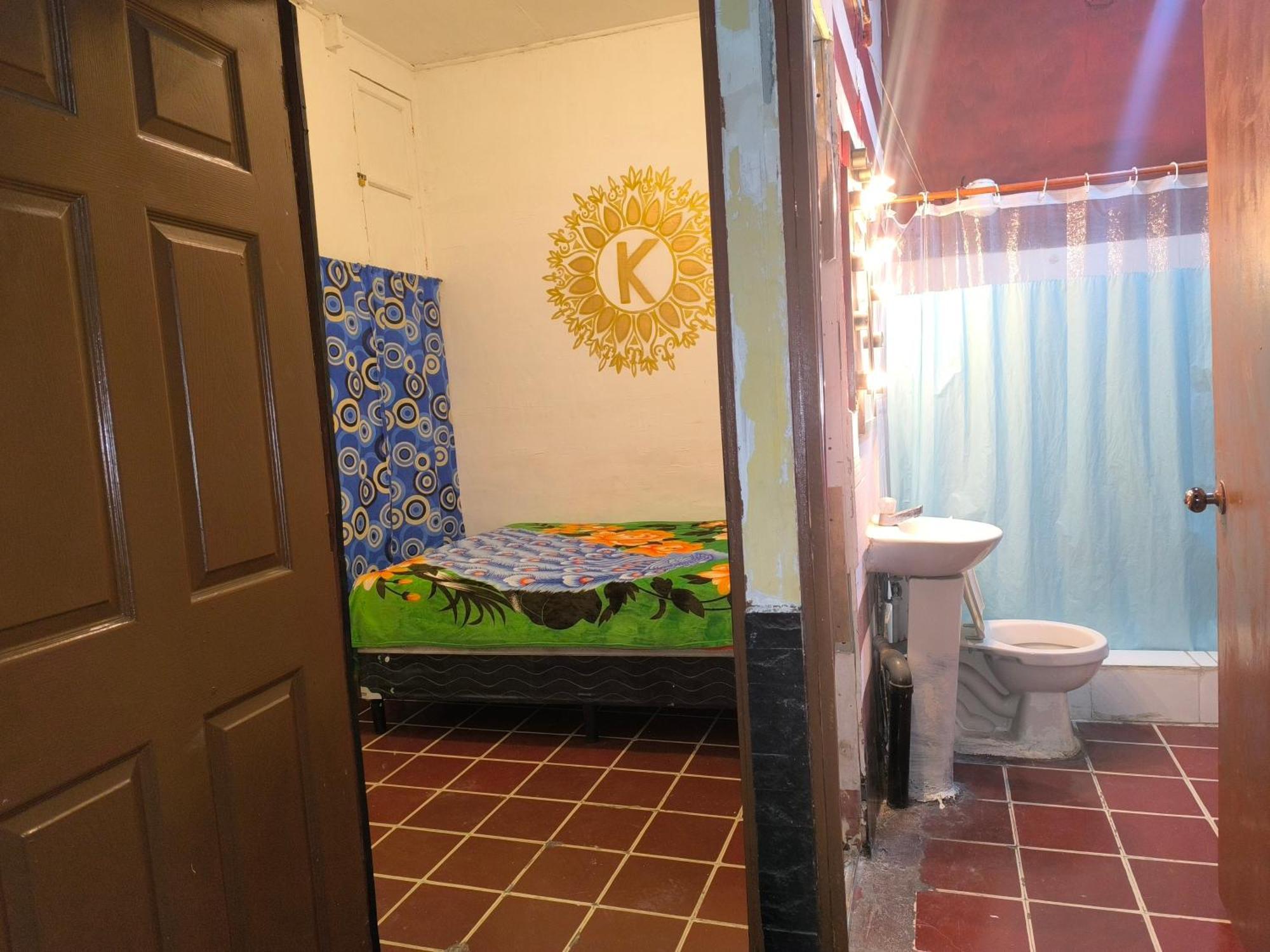 Karim Hostel Guatemala City Exterior foto